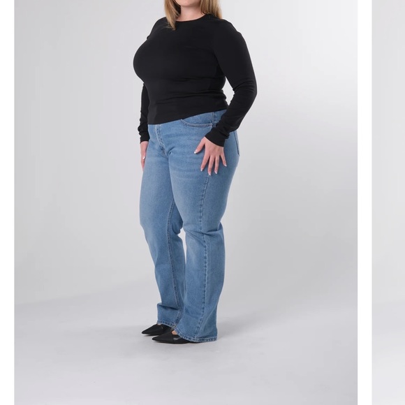 Plus size jeans, straight leg jeans - Picture 3 of 4